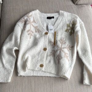 Elegant Snowflake Cardigan in White and Gold super soft beautiful details